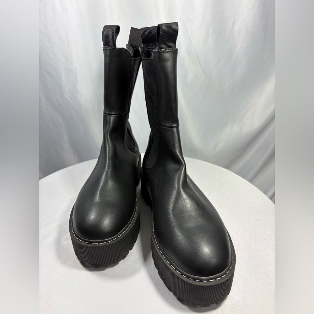 Divided HM Black Faux Leather Chelsea Platform Boots Sz 40 ( US 9) Women